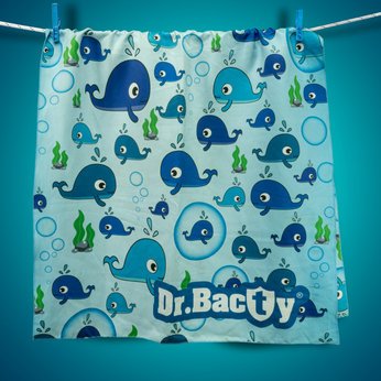 Dr.Bacty 70x140 quick-dry towel with antibacterial coating - Whale