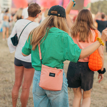 Pacsafe GO anti-theft pouch bag - pink