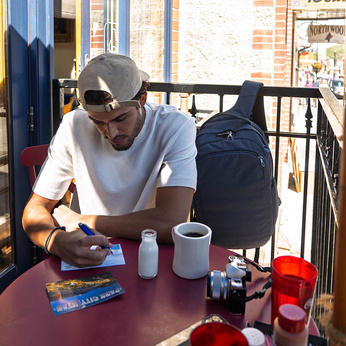 Pacsafe V 26 l Anti-Diebstahl-Laptop-Rucksack - navy blau