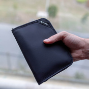 Men's small RFID Pacsafe V150 wallet - black