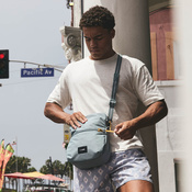 Pacsafe Go Frauen Anti-Diebstahl erweiterbare Tasche - Minze