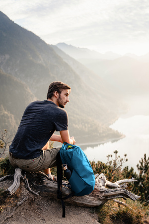 Wasserdichter, diebstahlsicherer Rucksack 25l Pacsafe ECO CX Econyl® - blau.