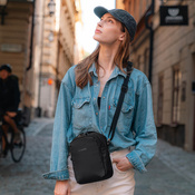 Pacsafe V anti-theft city bag - jet black