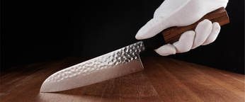 Exklusives Aka Tori Tokyo Hammer 7" Santoku-Messer aus Damaszener Stahl – Business-Geschenk mit Gravuroption