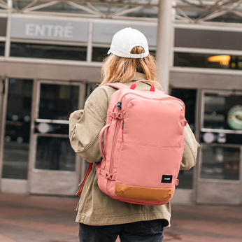 Pacsafe Go 34 l Anti-Diebstahl-Kabinenrucksack - rosa
