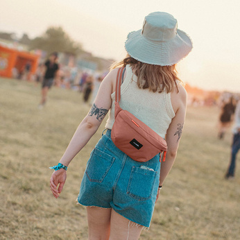 Pacsafe Go Anti-Diebstahl-Hüftniere - rosa