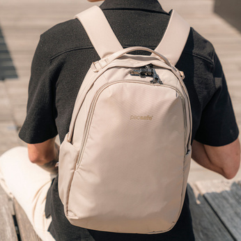 Pacsafe V 16 L anti-theft city backpack - Beige