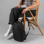 Pacsafe V 16 L anti-theft city backpack - Jet Black