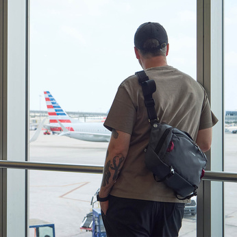 Pacsafe EXP Anti-Diebstahl-Stadt Laptop-Tasche - dunkelgrau