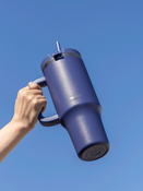 Becher mit Thermalwasser mit Gravur Streeterville Tumbler 1200 ml - Indigo