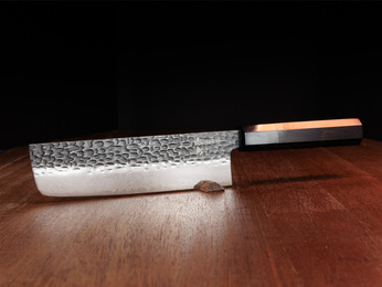 Exklusives Aka Tori Tokyo Black 7" Nakiri-Messer aus Damaszener Stahl – Business-Geschenk mit Gravuroption