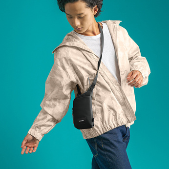 Pacsafe GO anti-theft shoulder bag - black